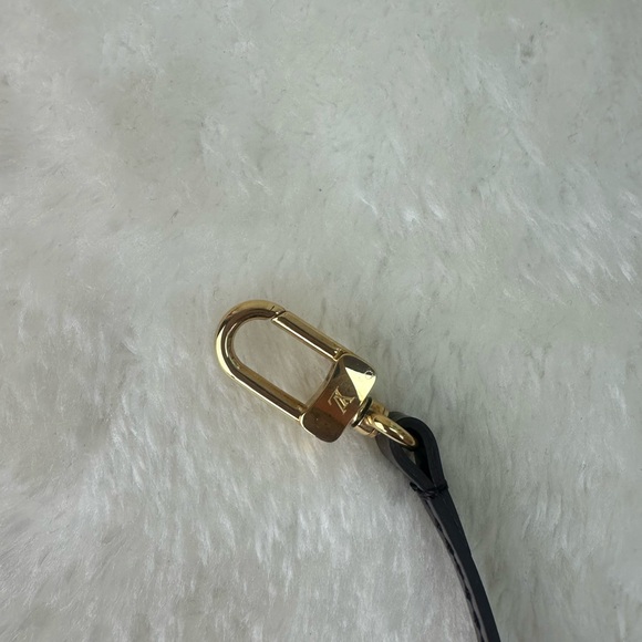 Louis Vuitton pouch strap - Picture 3 of 7